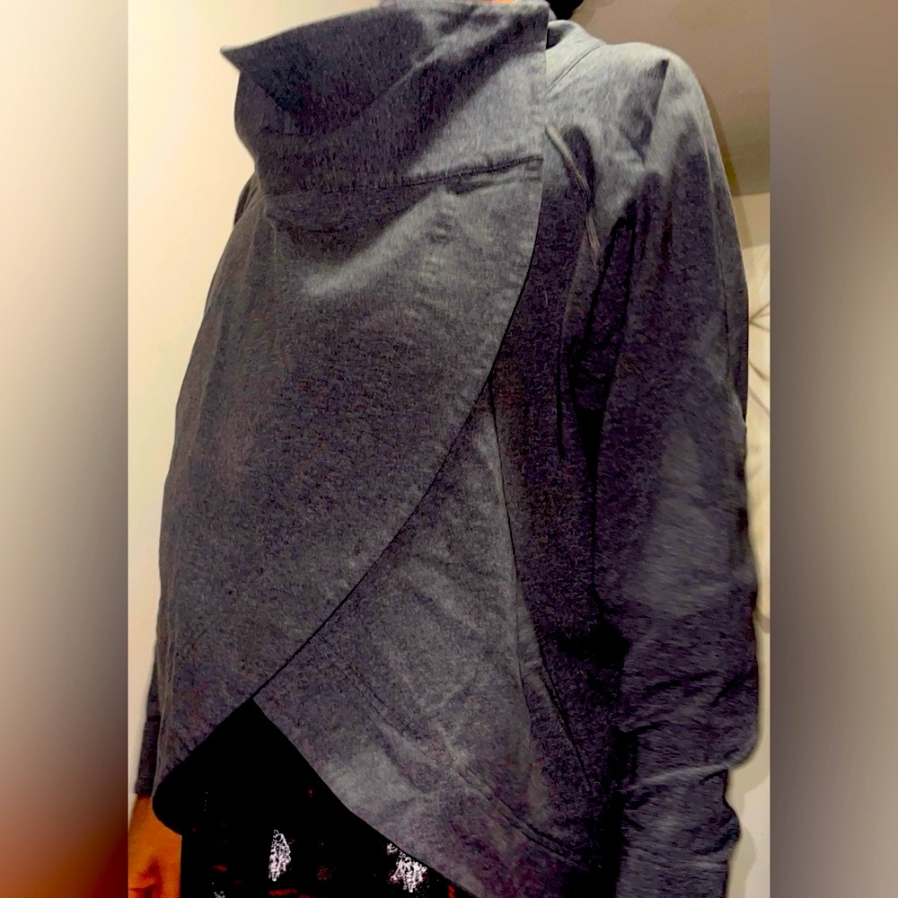 Lululemon Athletica Gray Turtleneck Sweater - Picture 1 of 9